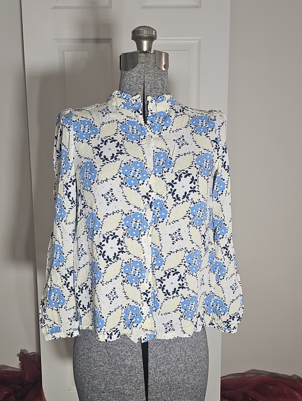 LOFT Outlet Yellow Blue Floral Ruffle Button Down Blouse 100 Rayon XSP Petite